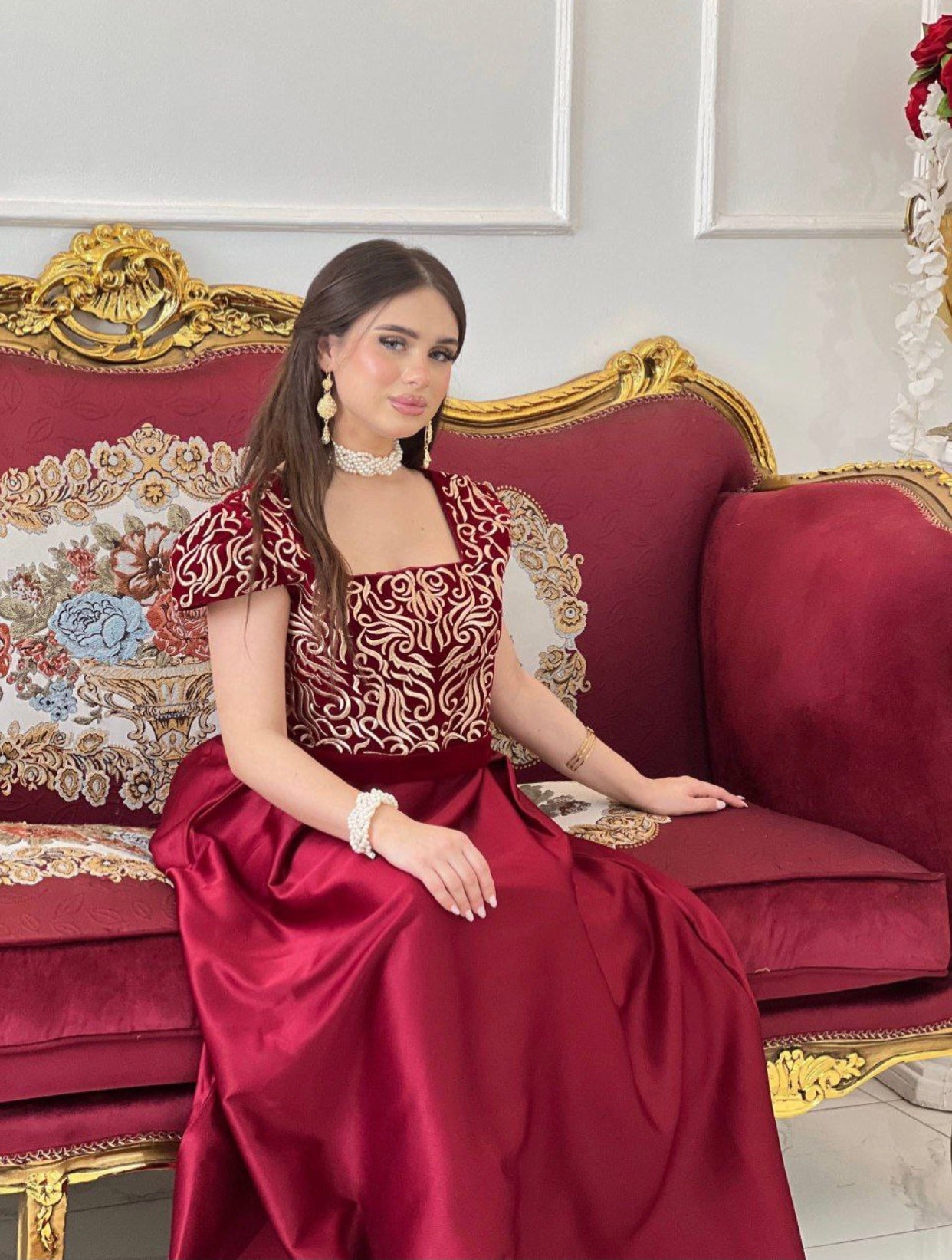 فستان أنوثة راقية بلمسة ملكية" 👑✨
