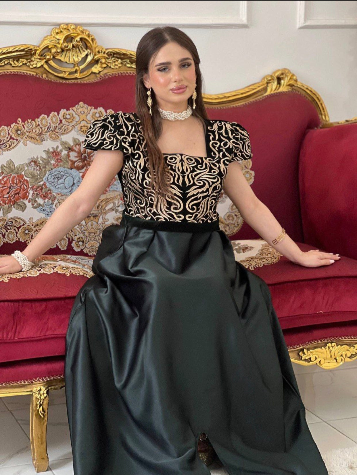 فستان أنوثة راقية بلمسة ملكية" 👑✨